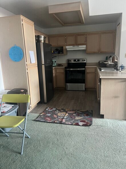 Building Photo - 17161 Alva Rd