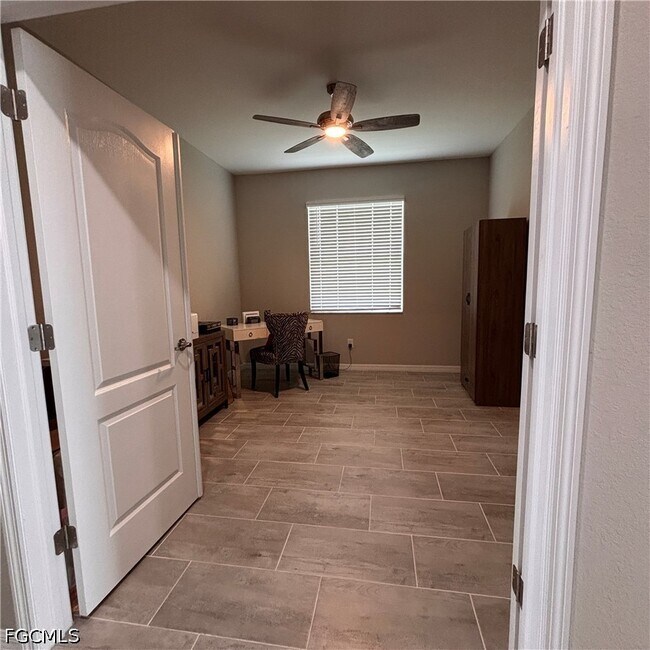 Building Photo - 4028 E Hampton Cir