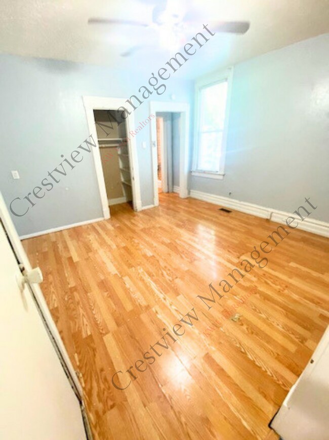 Building Photo - 574-574 N 400 W