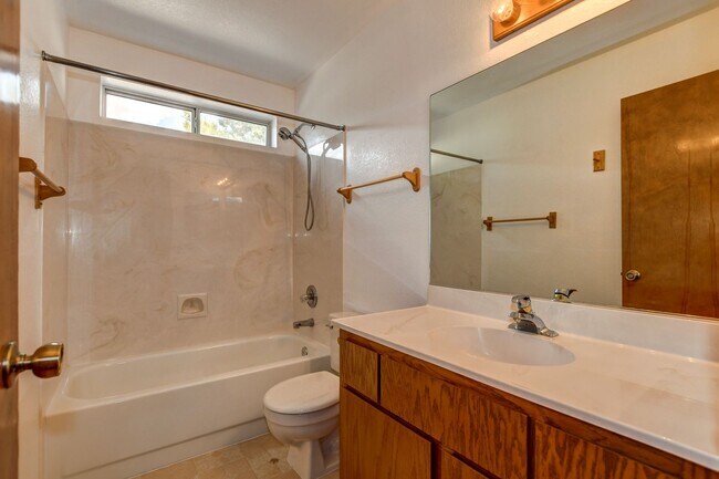 Building Photo - Nice three bedroom two bath home in PV!