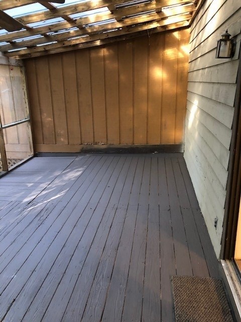 Building Photo - 2786 Beechwood Knolls
