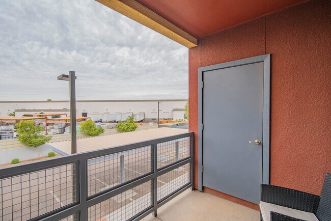 Building Photo - 1890 S Country Club Way