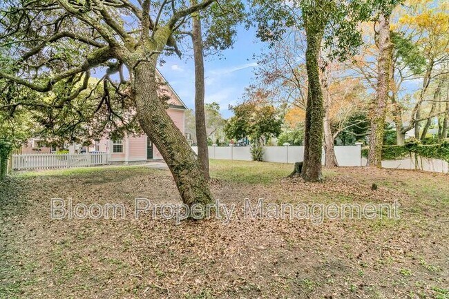 Building Photo - 974 Governors Rd