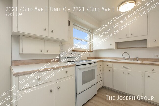 Building Photo - 2321 43rd Ave E