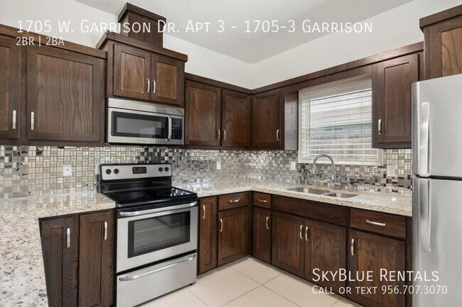 Primary Photo - 1705 W Garrison Dr