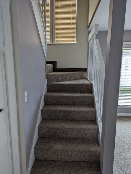 Stairs - 7813 Tommy Dr