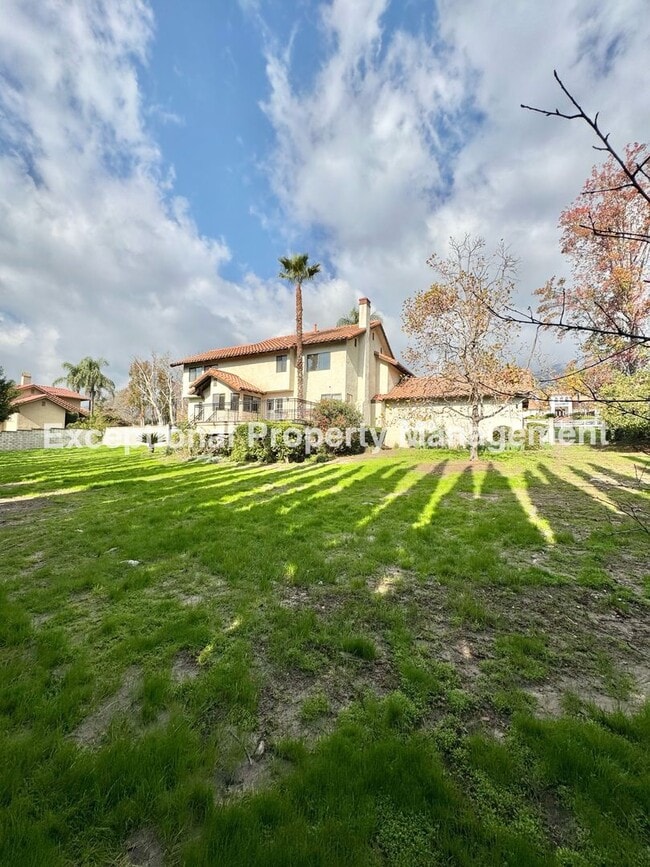 Building Photo - Great Deer Creek Estate