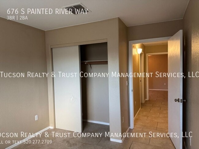 Building Photo - 676 S Painted River Way