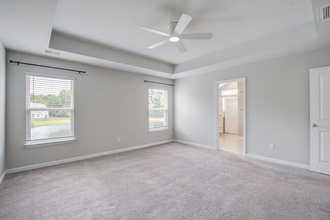 Building Photo - 2732 Harmony Lake Dr