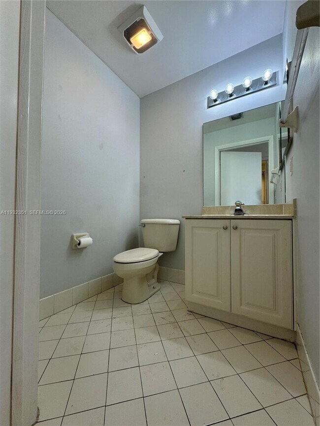 Building Photo - 327 NW 159th Ave