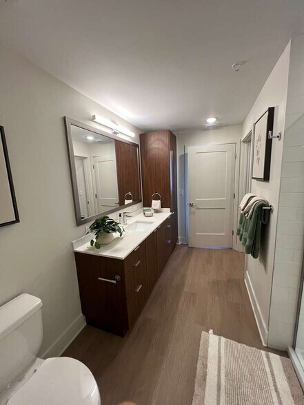 Building Photo - 6830 SW 30th St