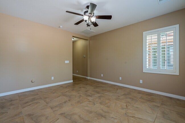 Building Photo - 28315 N Welton Pl