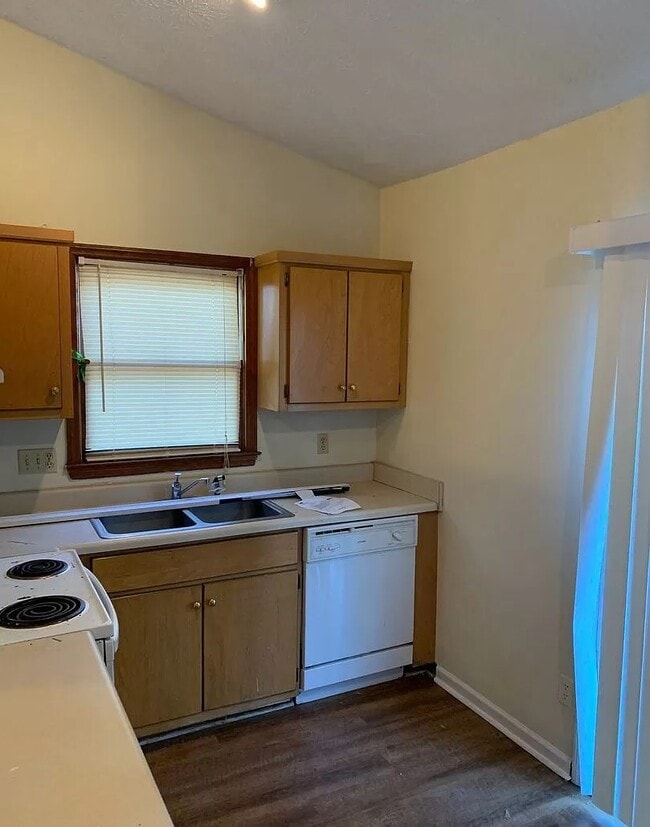 Building Photo - 845/847 Mitchell Bridge Road Duplex