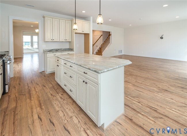 Building Photo - 5411 Hickory Ann Dr