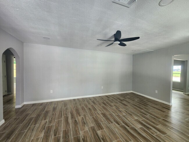 Building Photo - 4702 Marietta Ln