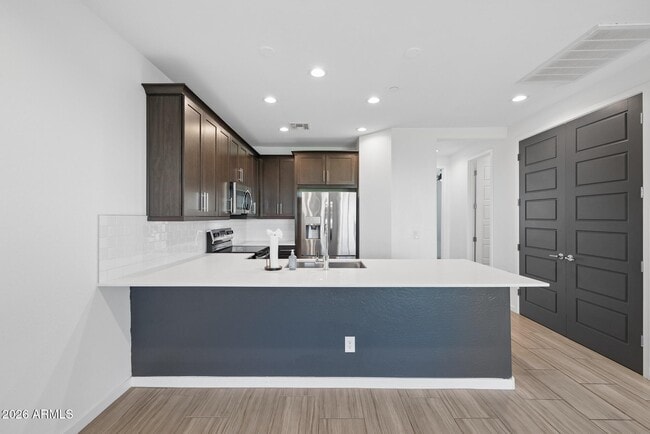 Building Photo - 4631 S Element