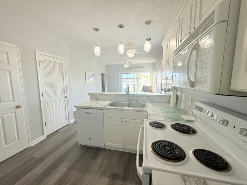 Building Photo - 2040 Cross Gate Blvd