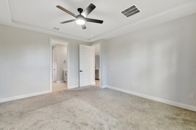Building Photo - 8606 Dahlia Cir