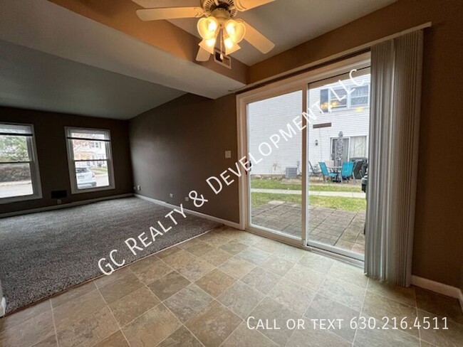 Building Photo - *** 2 FREE WEEKS OF RENT / 2 BDRM - 1 BTH ...