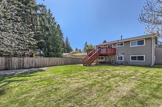Building Photo - Excellent 4Bed/2Bath Home in Kirkland!