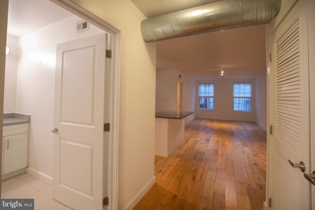 Building Photo - 224 Church St