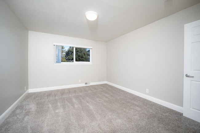 Palms B-7 2bed1 - Palms at the Pruneyard