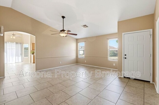 Building Photo - 919 E Monteleone St