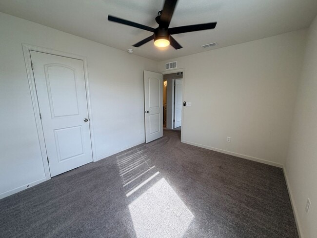 Building Photo - 15545 Westmoor Ave