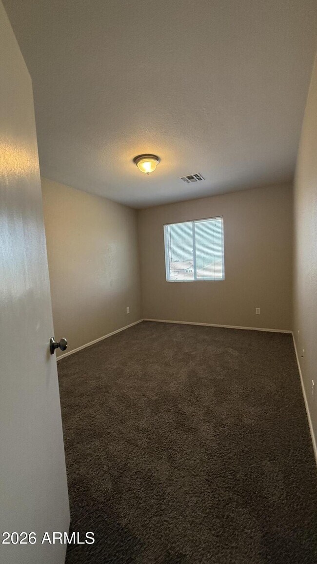 Building Photo - 3128 N 130th Ln