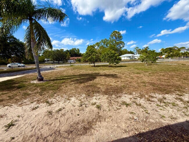 Building Photo - 16394 Pimlico Dr E