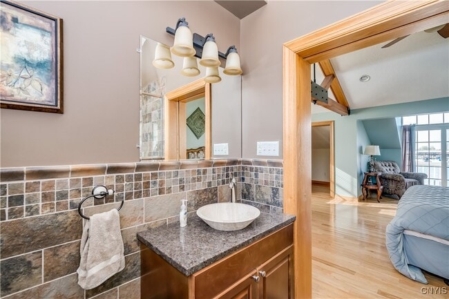 Building Photo - 207 General Smith Dr