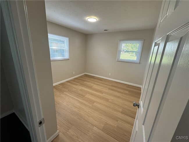 Building Photo - 304 Birchwood Blvd