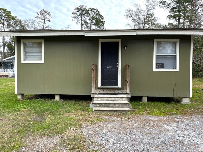 Primary Photo - 1110 Archie St