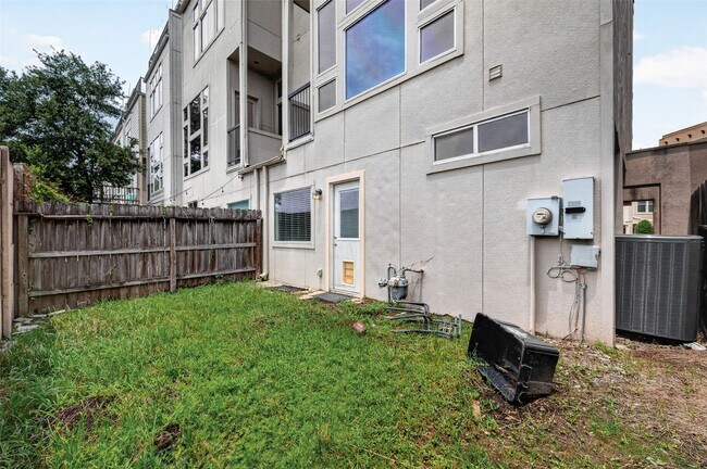 Building Photo - 2352 Sperber Ln