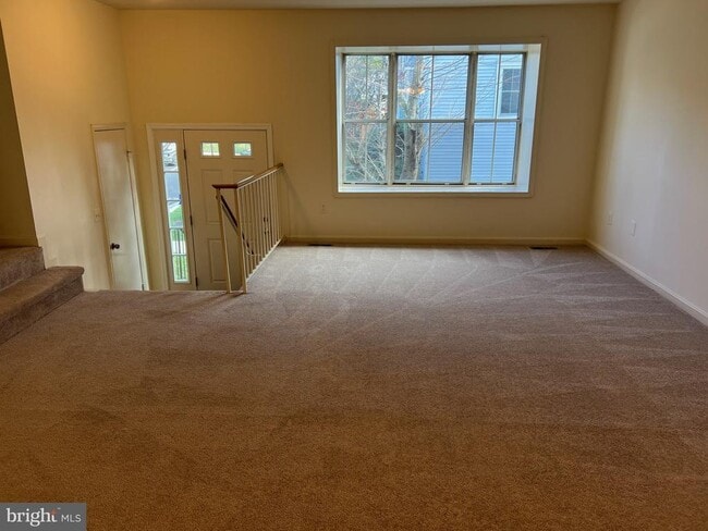 Building Photo - 18002 Sunset Lake Ct