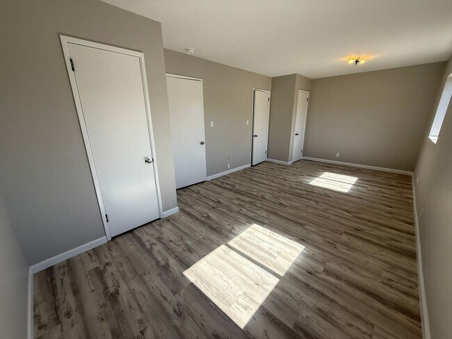 Building Photo - 2 ON 1 PROPERTY in ALPINE! 3BR/2BA home PL...