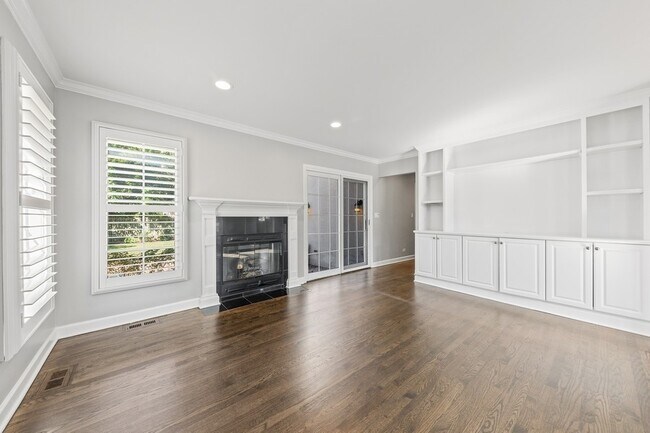 Building Photo - 544 Phillippa St