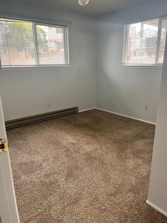 Bed 1 - 604 Terry St