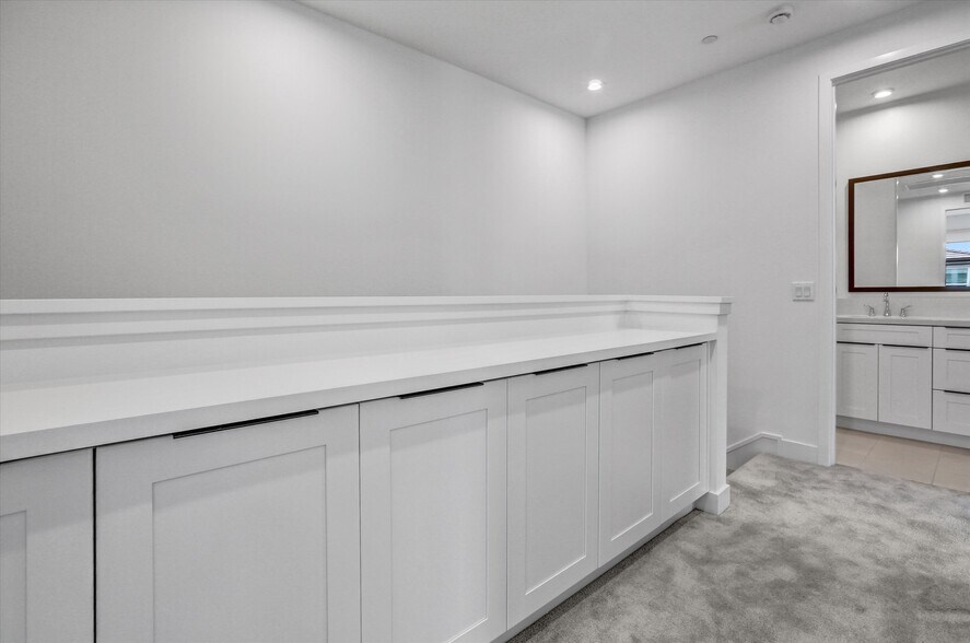 Building Photo - 2618 Everly Dr