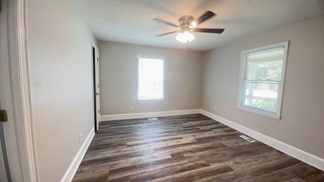 Building Photo - 3BR 2BA Home in Fisher Park