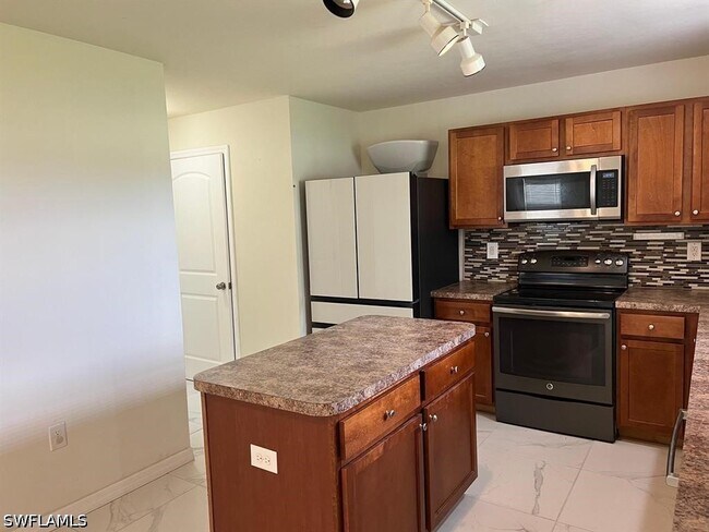 Building Photo - 10329 Canal Brook Ln