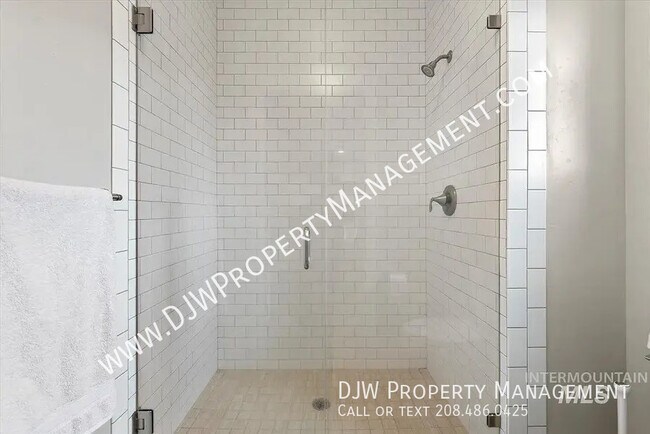 Building Photo - 10979 W Leilani Dr