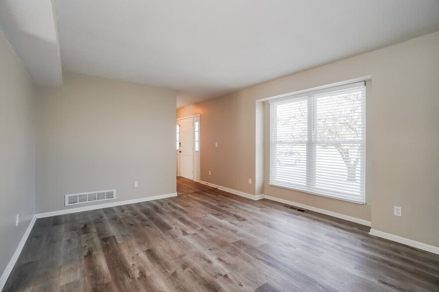 Building Photo - 5305 Frisco Dr