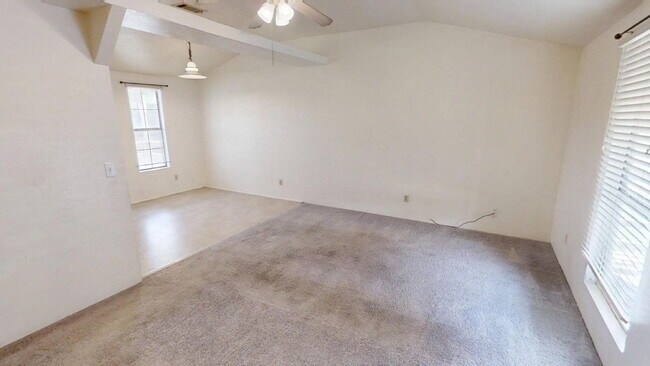 Building Photo - "Charming 3-Bed, 2-Bath Home in Copperas C...