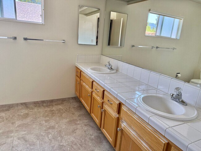 Building Photo - LOS GATOS RINCONADA HILLS - Beautifully lo...