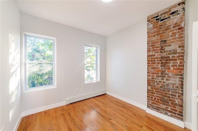 Building Photo - 83 Woodlawn Ave