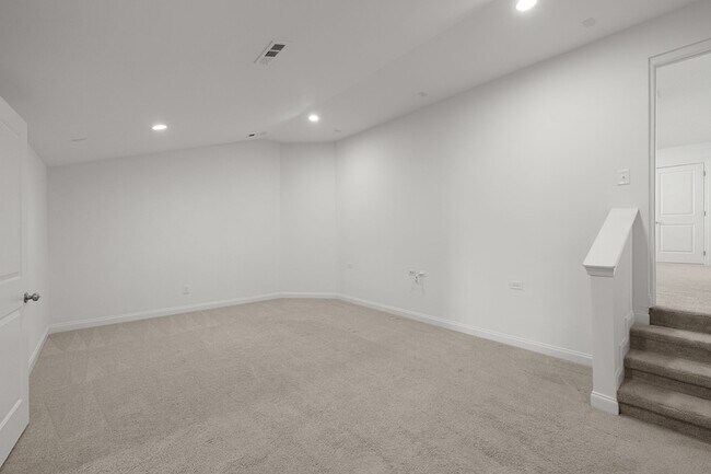 Building Photo - 4155 Old Light Cir