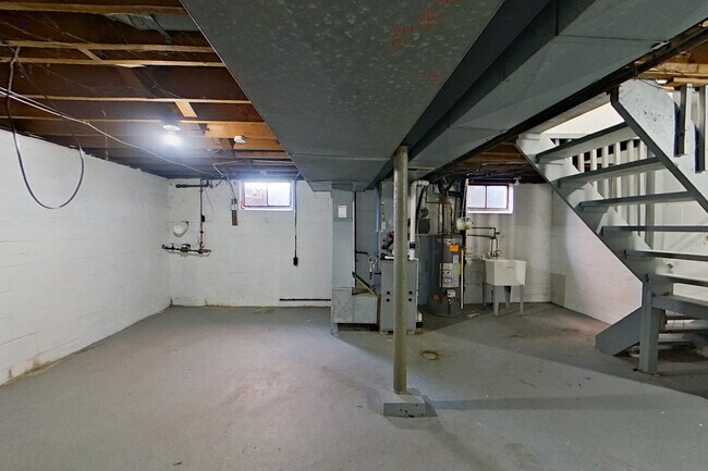 Building Photo - 3541 York St