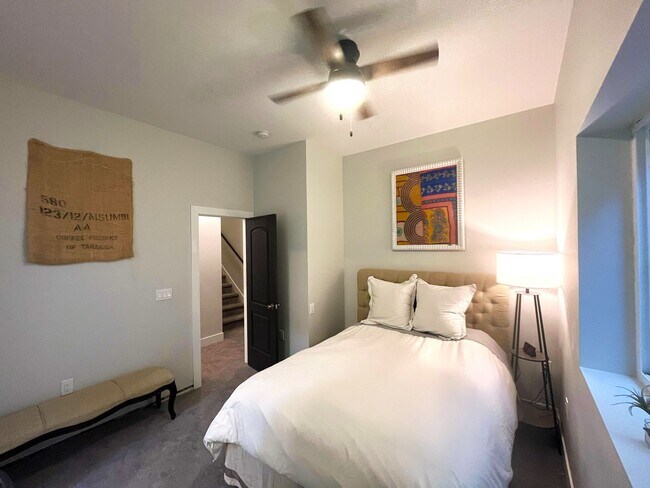 Building Photo - Central Park Summer Rental: Beautiful, Fully Furnished 5Bd/4.5Ba House