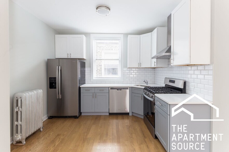 Building Photo - 4847 N Wolcott Ave